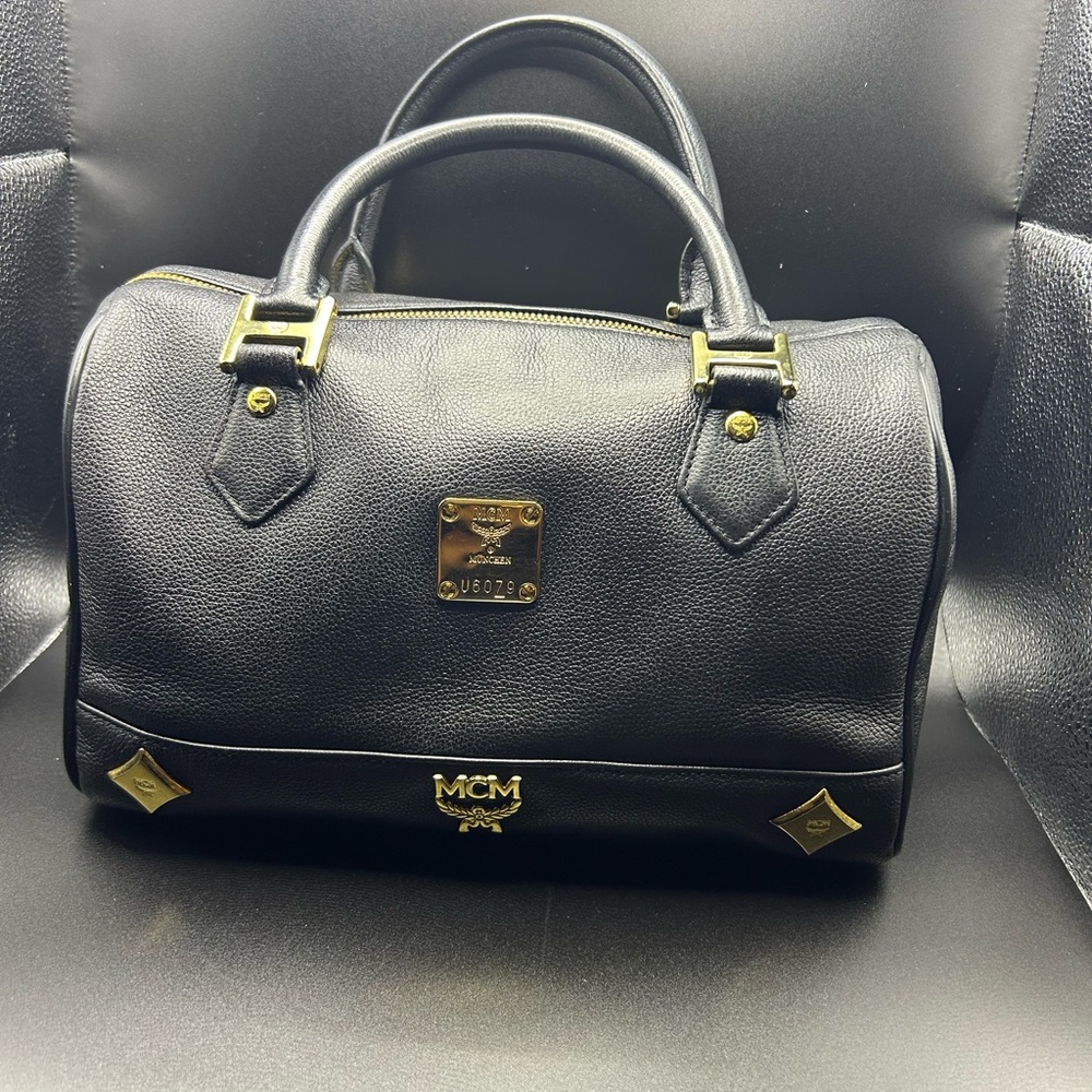 MCM Black Leather Duffel with Gold Details - Picture 2 of 16